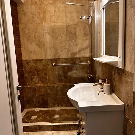 Cozy Apartamento Constanţa